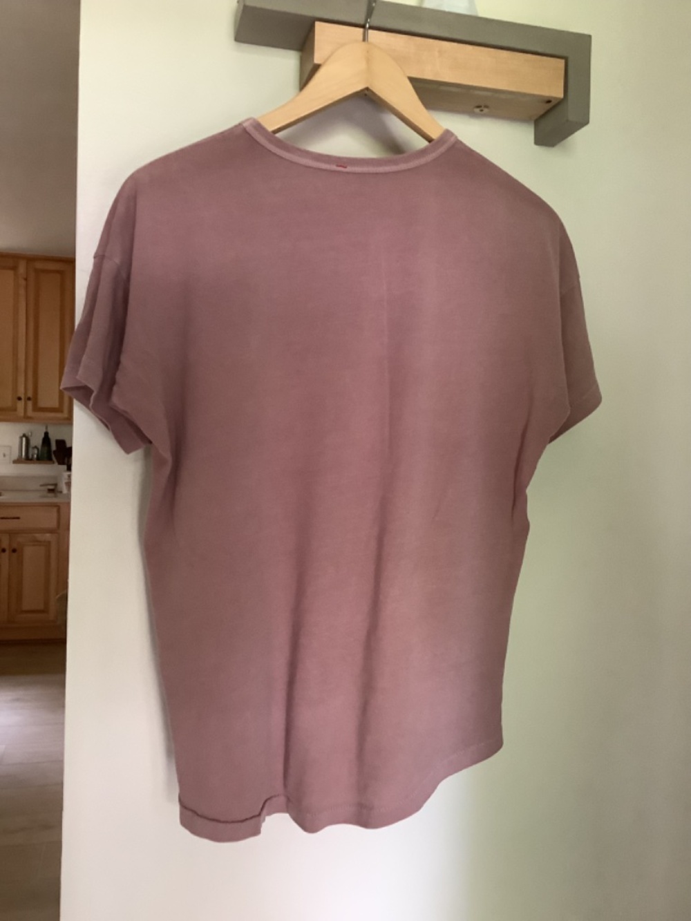 Le Bon Shoppe Her Tee View 2